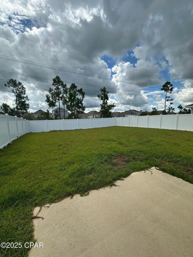 6636 Slabinski Ln in Panama City, FL - Building Photo - Building Photo