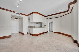 808 Brickell Key Dr in Miami, FL - Building Photo - Building Photo