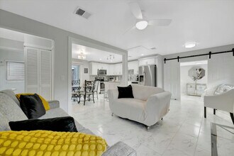 4213 E Yukon St in Tampa, FL - Building Photo - Building Photo