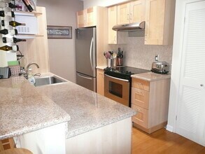 425 Idaho Ave, Unit 8 in Santa Monica, CA - Building Photo - Building Photo