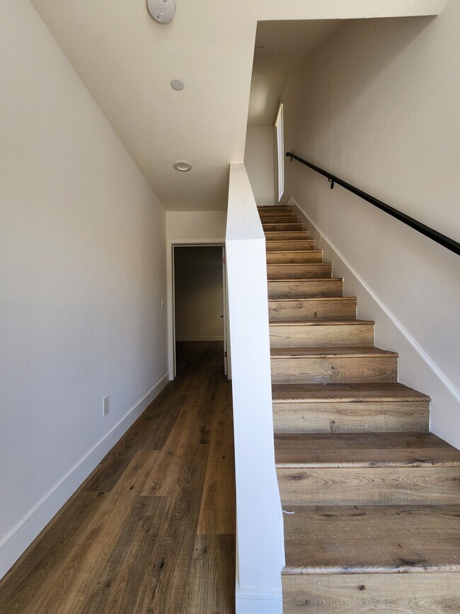 543 N Kingsley Dr in Los Angeles, CA - Building Photo - Building Photo