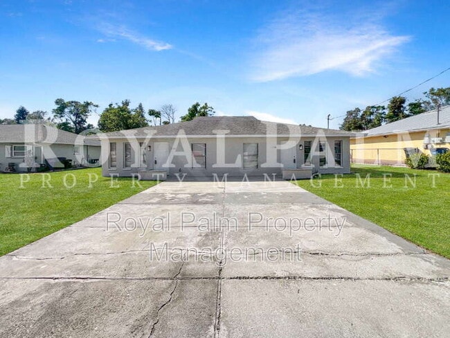 17586 Cypress Point Rd in Ft. Myers, FL - Building Photo - Building Photo