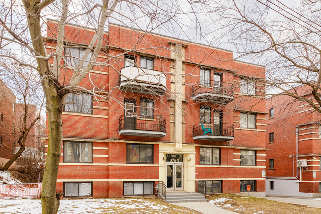 3760 De La Côte-Sainte-Catherine Ch in Montréal, QC - Building Photo - Building Photo