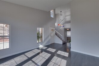 7620 Sea Wind Dr in Las Vegas, NV - Building Photo - Building Photo