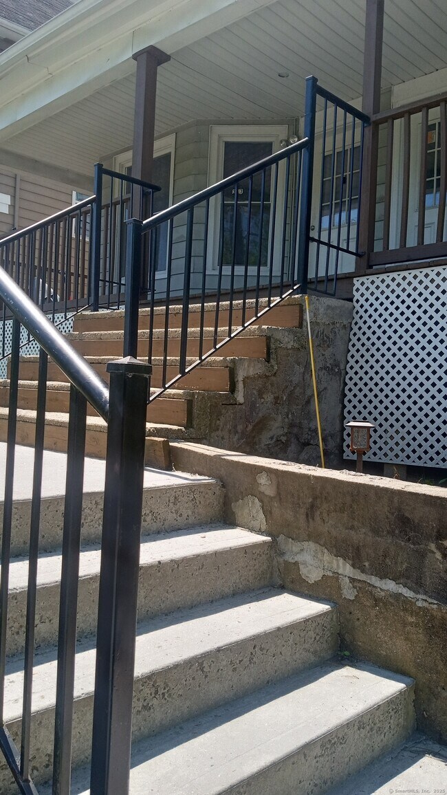 367 Watertown Ave in Waterbury, CT - Building Photo - Building Photo