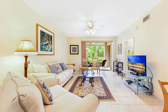 829 Tanbark Dr in Naples, FL - Foto de edificio - Building Photo