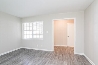 13322 Oak Leaf Ln in Houston, TX - Building Photo - Building Photo