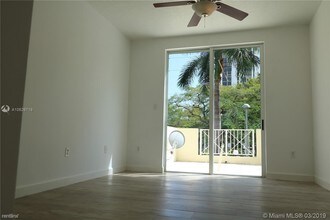 1824 Brickell Ave-Unit -# 1BB in Miami, FL - Building Photo - Building Photo