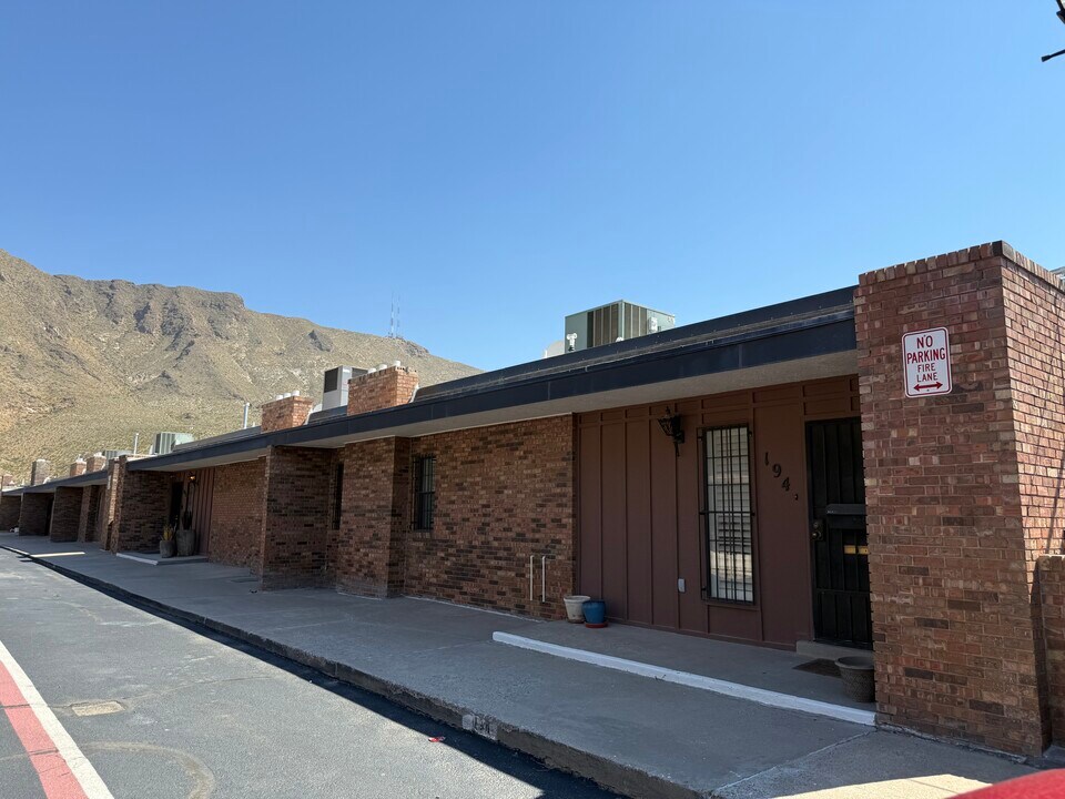 4800 N Stanton St, Unit 194 in El Paso, TX - Building Photo