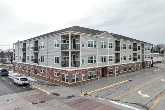 301 Main Street South