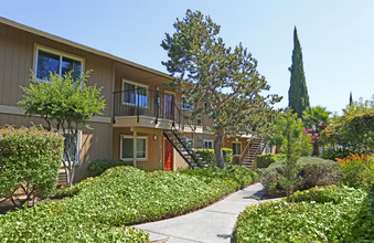 Sedona Lane Apartments in Campbell, CA - Building Photo - Building Photo