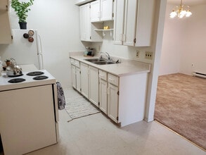 88 Southpark Dr in Winnipeg, MB - Building Photo - Building Photo