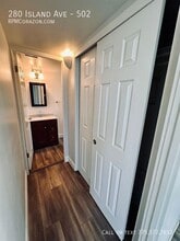 280 Island Ave in Reno, NV - Foto de edificio - Building Photo