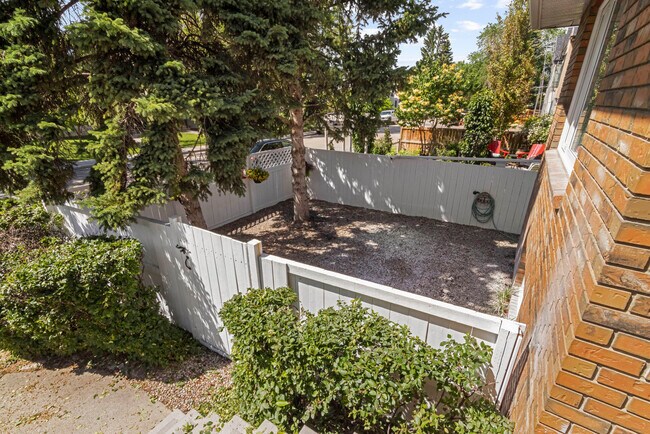 3316 2 St NW in Calgary, AB - Building Photo - Building Photo