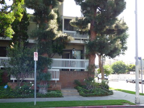 1801 Barry Ave, Unit 1801 in Los Angeles, CA - Building Photo - Building Photo