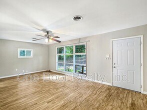 416 Burbank St in Williamsburg, VA - Building Photo - Building Photo