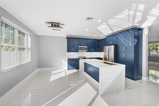 15580 SW 49th Ct in Miramar, FL - Building Photo - Building Photo