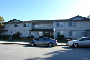 1100 Oakmont Dr Apartments