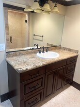 205 E Harmon Ave, Unit 110 in Las Vegas, NV - Building Photo - Building Photo