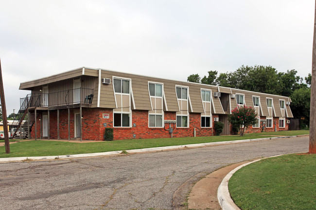 Aspen Way Apartments in Oklahoma City, OK - Foto de edificio - Building Photo