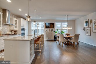 518 Triggerfish Dr in Forest Heights, MD - Building Photo - Building Photo