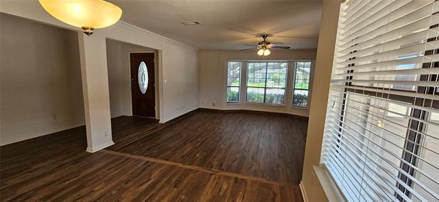 4918 Ledgestone Dr in Fort Worth, TX - Foto de edificio - Building Photo