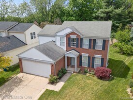 3262 Woe-Be-Tide Ct in Ann Arbor, MI - Building Photo