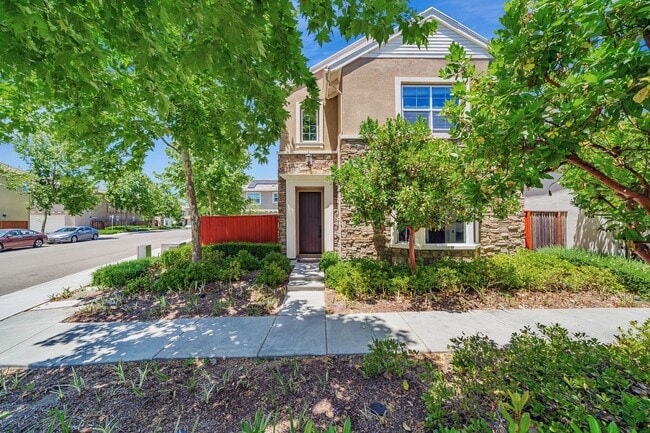 property at 2063 Poinsettia St