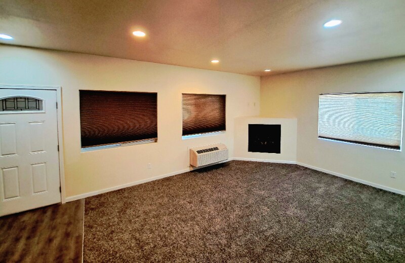 101 Center St-Unit -103 in Philipsburg, MT - Building Photo