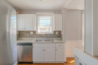 33 Evergreen Ave in Hamden, CT - Building Photo - Building Photo