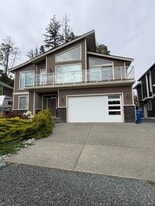 5696 Linley Valley Dr in Nanaimo, BC - Building Photo