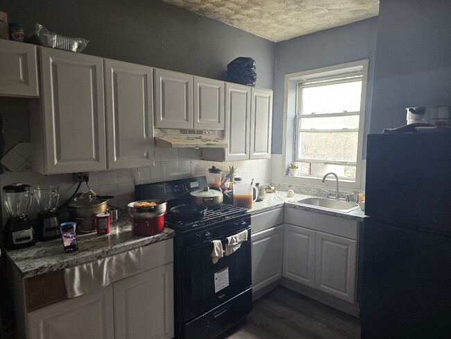 1337 Bushwick Ave, Unit 2nd floor in Brooklyn, NY - Building Photo - Building Photo