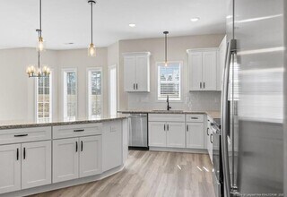 7001 Summerlin Dr in Fayetteville, NC - Building Photo - Building Photo