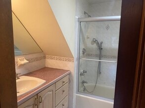 112 Lancaster St, Unit 2 in Quincy, MA - Building Photo - Building Photo