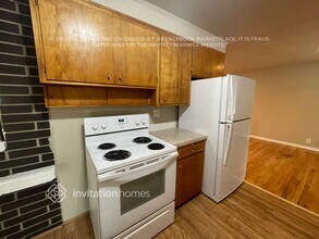 23242 28th Ave S in Des Moines, WA - Building Photo - Building Photo