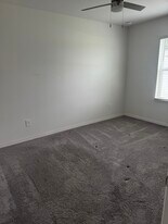 1811 SE Sandia Dr in Port St. Lucie, FL - Building Photo