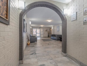 Willowdale Apartments in Sarnia, ON - Building Photo - Building Photo