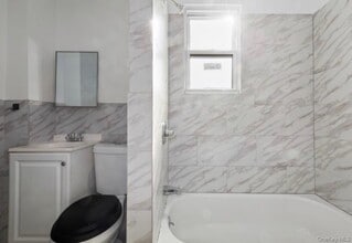 153-12 122nd Ave in Queens, NY - Building Photo - Building Photo