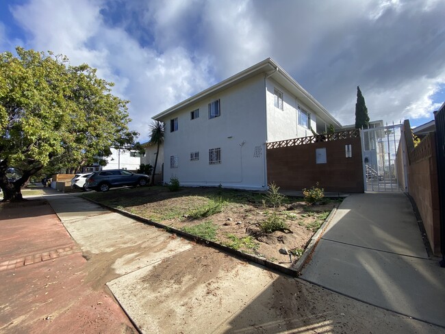 3837-3841 Kendall St in San Diego, CA - Building Photo - Building Photo