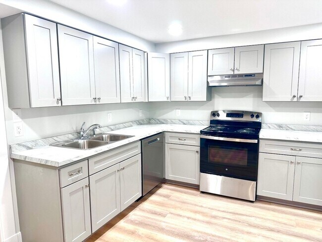 property at 405 Elliott Ave