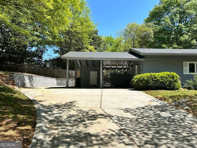 6379 Vernon Woods Dr NE
