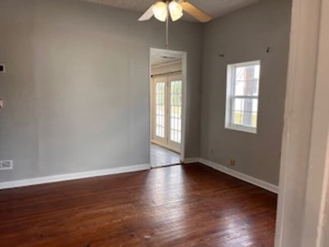property at 224 N Richland St