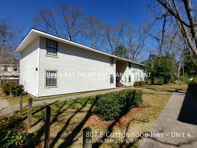 property at 807 E Cottonwood Rd