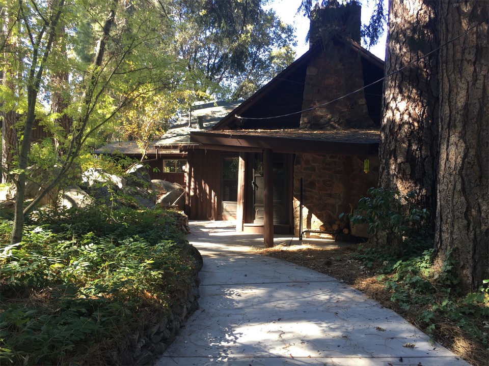 11093 Hill Creek Dr in Nevada City, CA - Building Photo