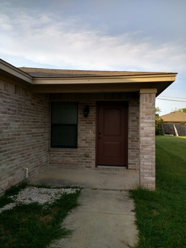8124 Doreen Ave in Fort Worth, TX - Building Photo - Building Photo