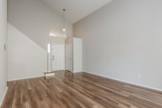 17461 N 14th St, Unit 01-C306 in Phoenix, AZ - Foto de edificio - Building Photo