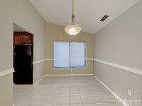 1303 Mohrlake Dr in Brandon, FL - Foto de edificio - Building Photo