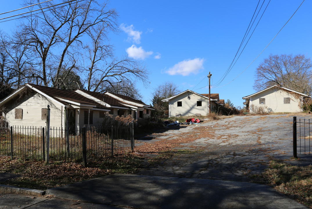 392 Tazor St NW in Atlanta, GA - Building Photo