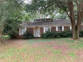 9080 Rawhide Ct in Semmes, AL - Building Photo