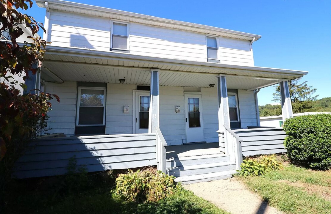 13 Garrison St in Morgantown, WV - Building Photo